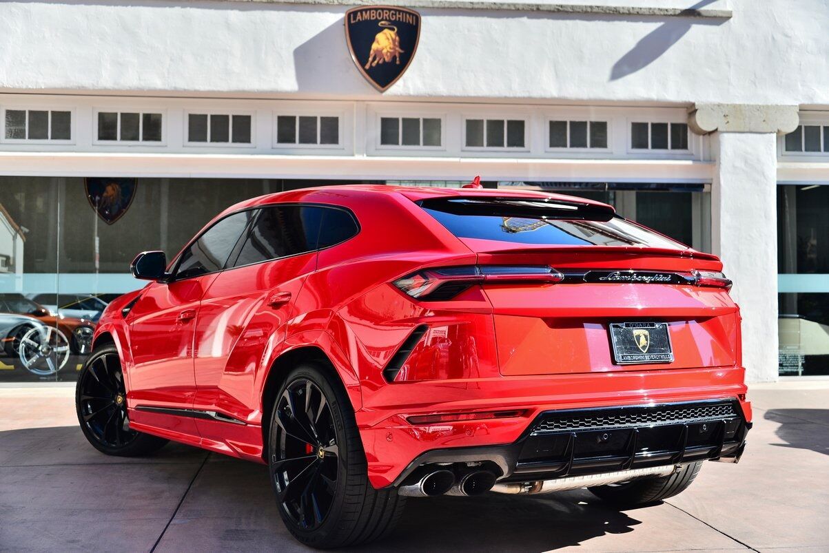 2019 Lamborghini Urus Base Base Lawrence KS