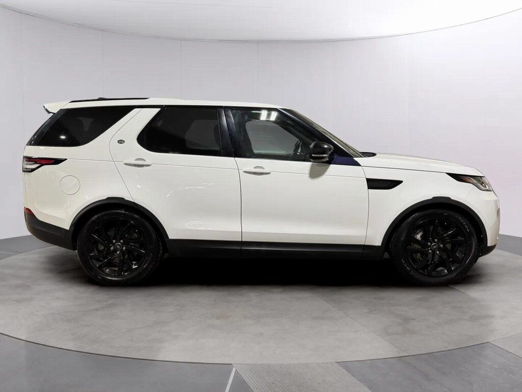 2019 Land Rover Discovery SE w/3rd Row Seating