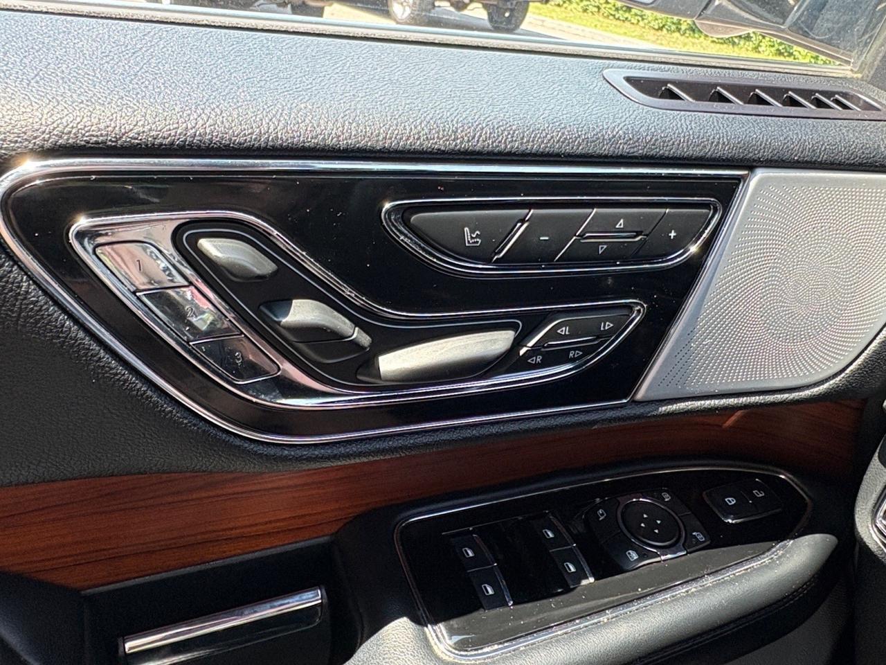 2019 Lincoln Navigator Reserve, POWER RUNNING BOARDS, HEADS-UP DISPLAY, POWER 3RD ROW SEATS, HEATED & COOLING MASSAGING SEATS, 360 BACKUP CAMERA, BLIND SPOT ALERT, LANE KEEP ASSIST, PANORAMIC MOONROOF, AUTO START/STOP, STEERING WHEEL PADDLE SHIFTERS, POWER LIFTGATE, MEET L Virginia Beach VA 2019 Lincoln Navigator Reserve, POWER RUNNING BOARDS, HEADS-UP DISPLAY, POWER 3RD ROW SEATS, HEATED & COOLING MASSAGING SEATS, 360 BACKUP CAMERA, BLIND SPOT ALERT, LANE KEEP ASSIST, PANORAMIC MOONROOF, AUTO START/STOP, STEERING WHEEL PADDLE SHIFTERS, POWER LIFTGATE, MEET L Virginia Beach VA