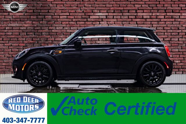 2019 Mini Cooper 3 Door Hatchback Leather Roof BCam Red Deer AB 2019 Mini Cooper 3 Door Hatchback Leather Roof BCam Red Deer AB
