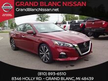 2019_Nissan_Altima_2.0 Platinum_ Oshkosh WI