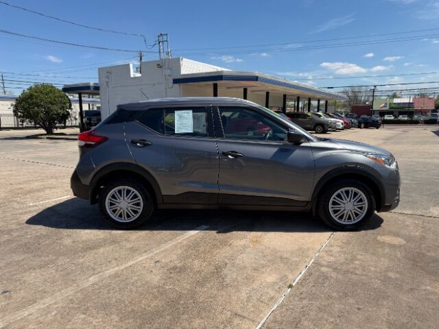 2019 Nissan Kicks S 2019 Nissan Kicks S