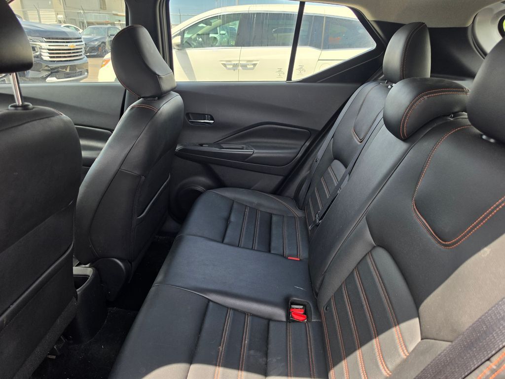 2019 Nissan Kicks SR