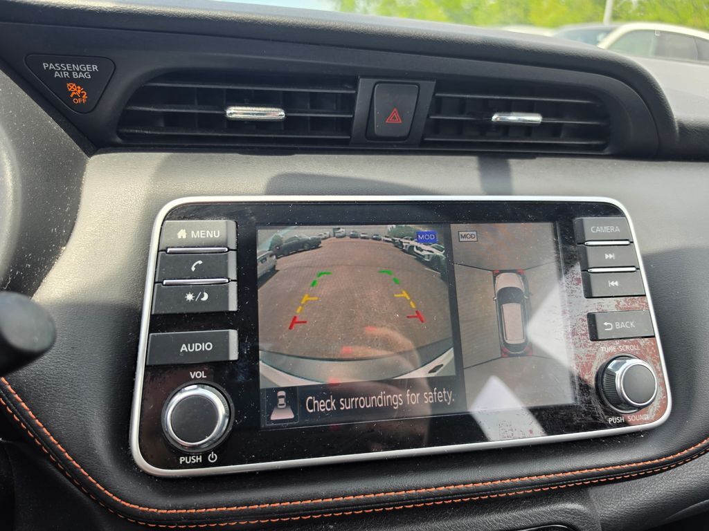 2019 Nissan Kicks SR