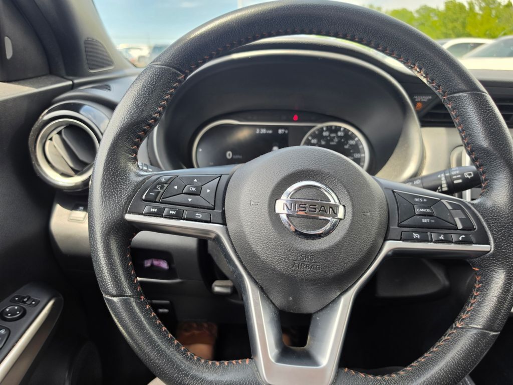 2019 Nissan Kicks SR