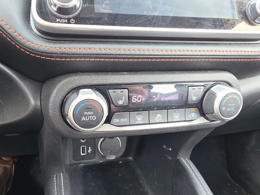 2019 Nissan Kicks SR