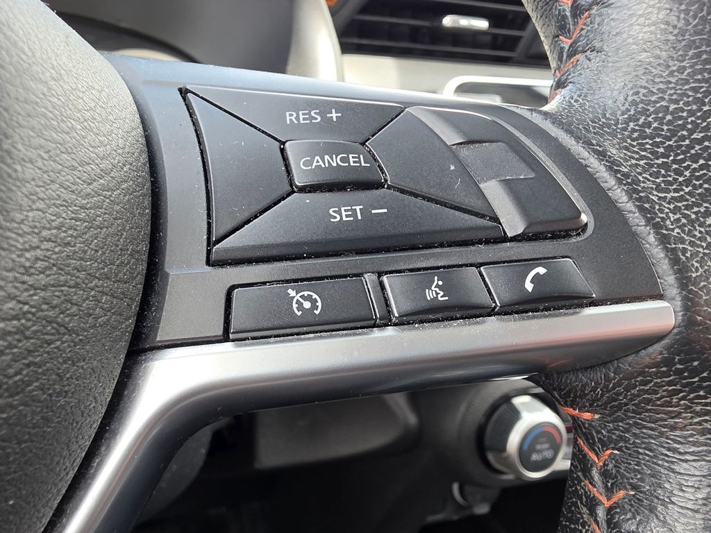 2019 Nissan Kicks SR