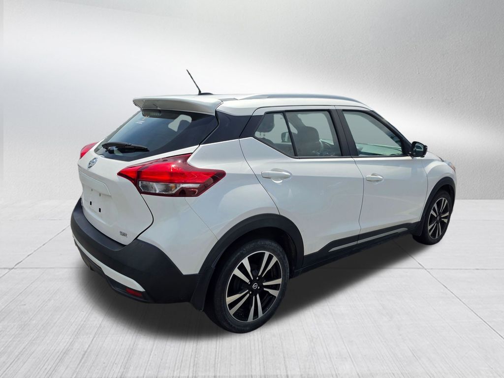 2019 Nissan Kicks SR