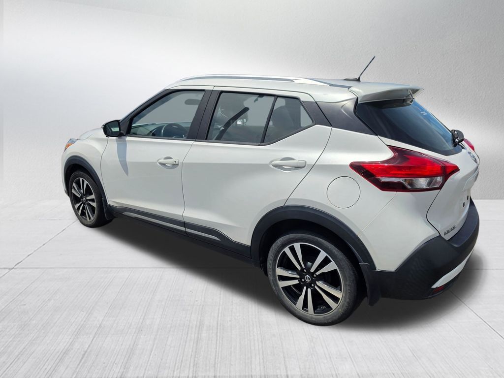 2019 Nissan Kicks SR