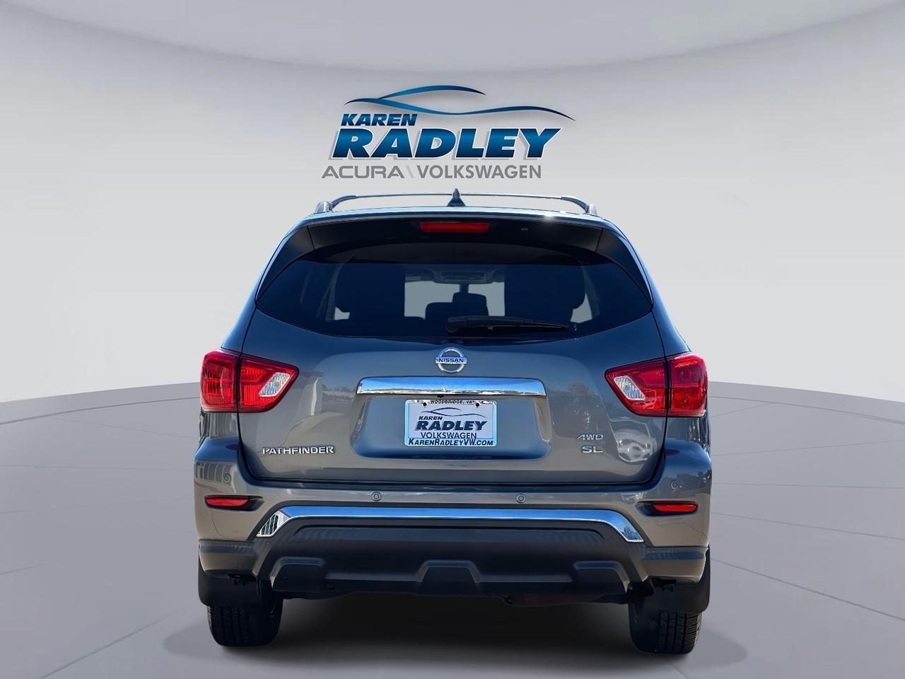 2019 Nissan Pathfinder SL