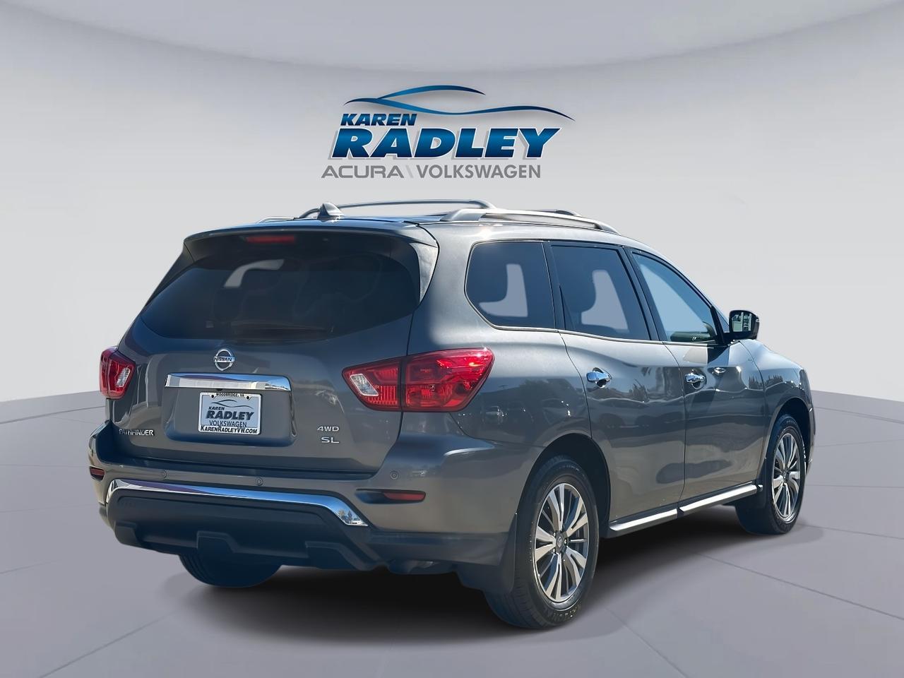 2019 Nissan Pathfinder SL