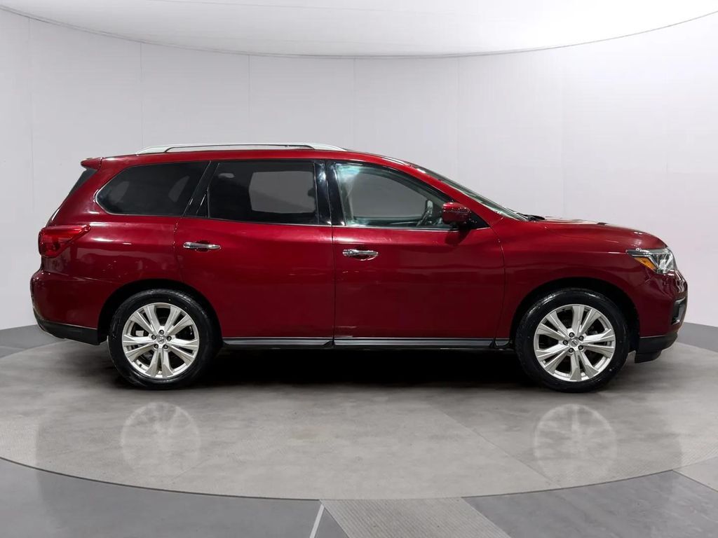 2019 Nissan Pathfinder SL w/Premium Pkg