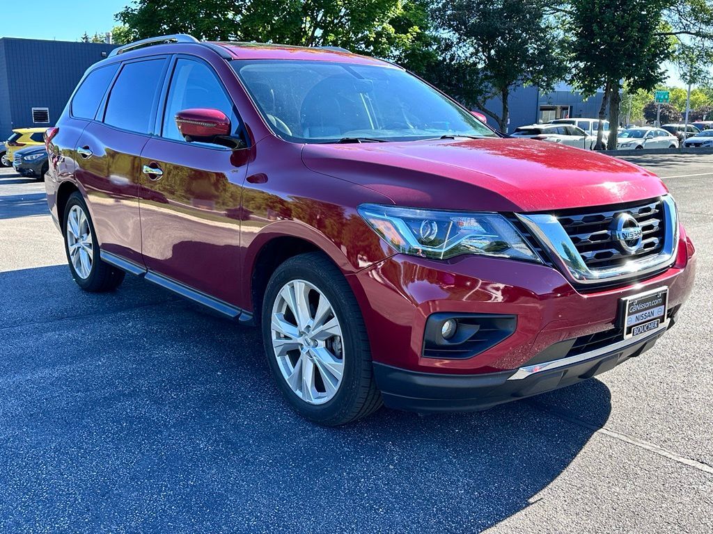 2019 Nissan Pathfinder SL w/Premium Pkg