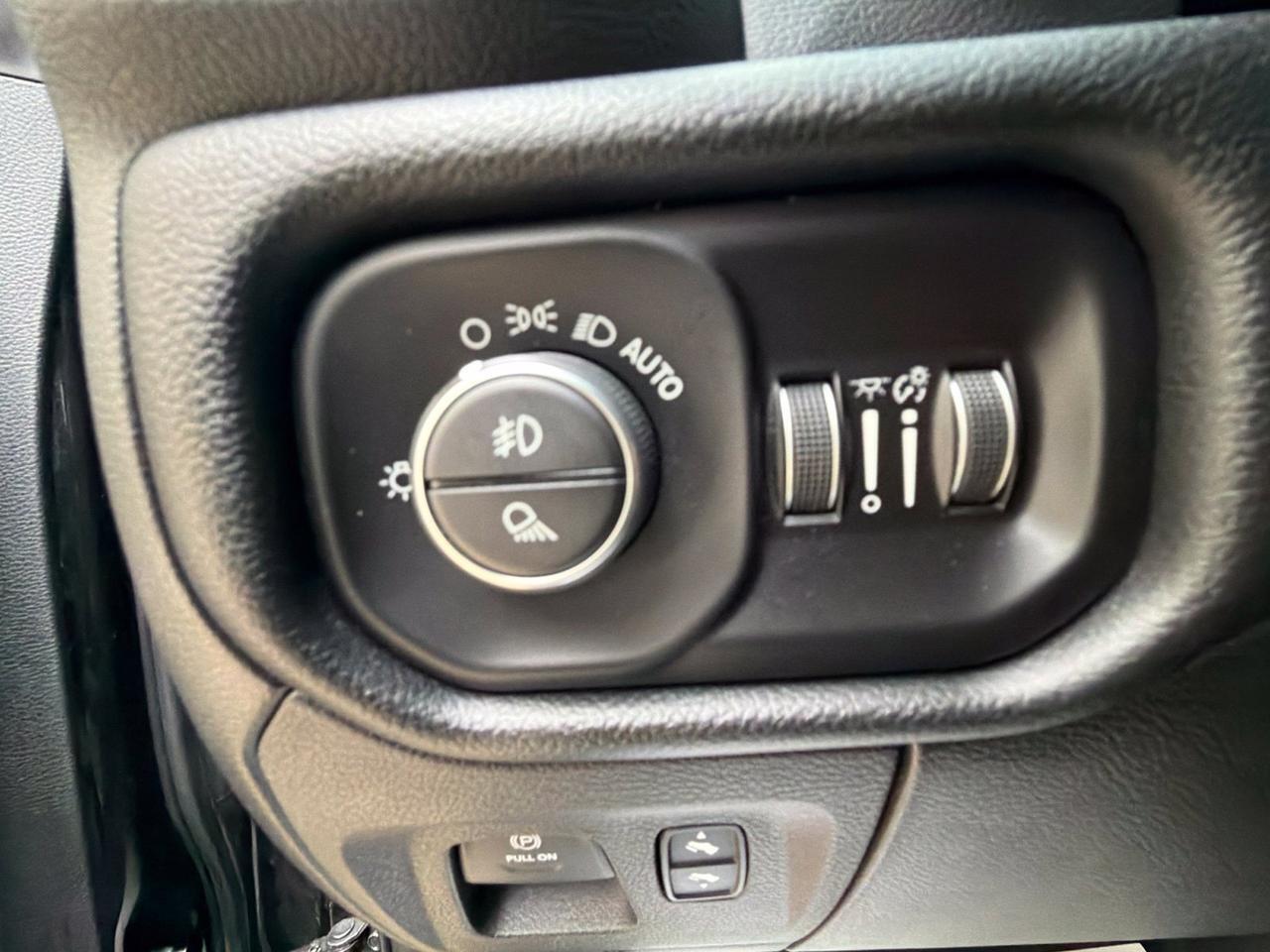 2019 Ram 1500 Laramie Watertown SD 2019 Ram 1500 Laramie Watertown SD