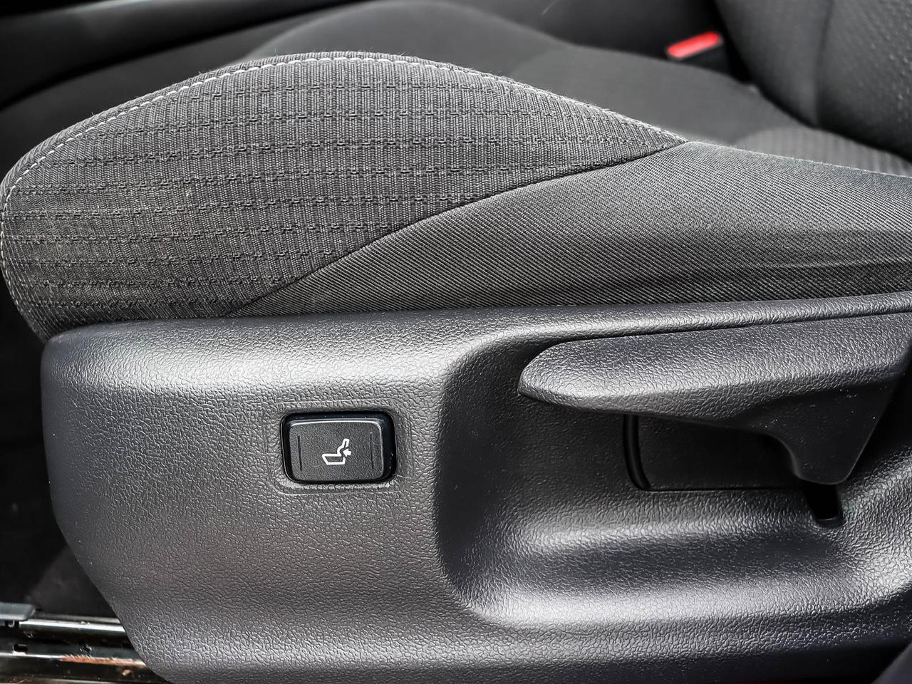 2019 Toyota C-HR Base Mississauga ON