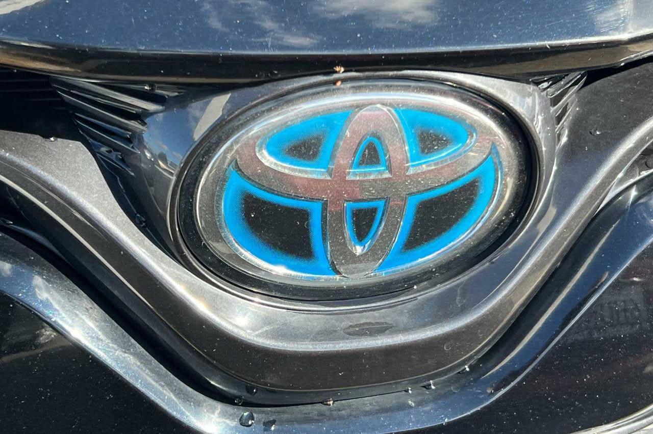 2019 Toyota Camry Hybrid LE Roseville CA