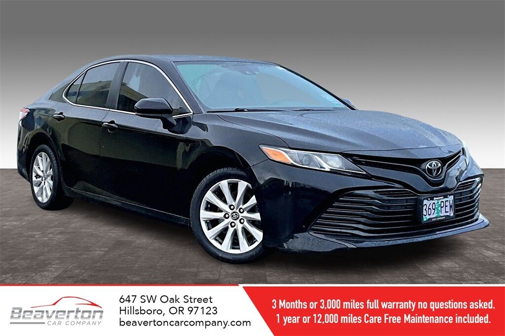 2019 Toyota Camry LE's photo