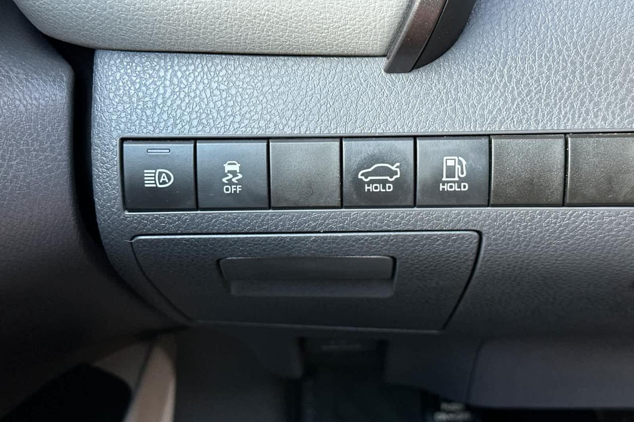 2019 Toyota Camry SE Roseville CA