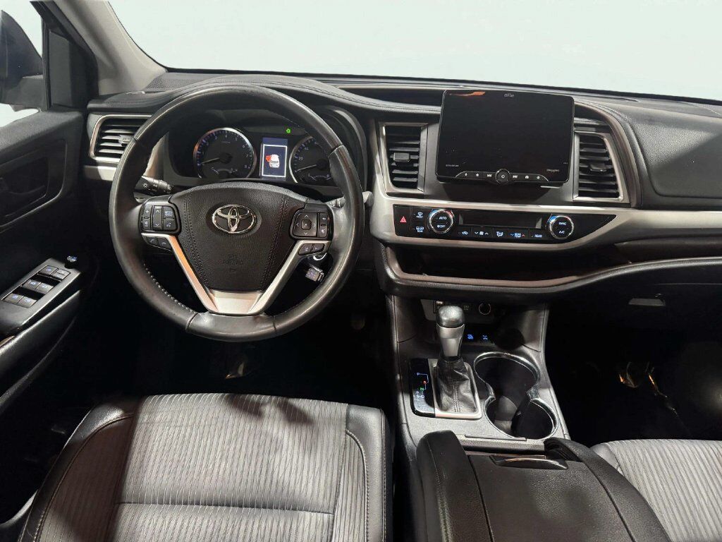 2019 Toyota Highlander LE Plus San Clemente CA