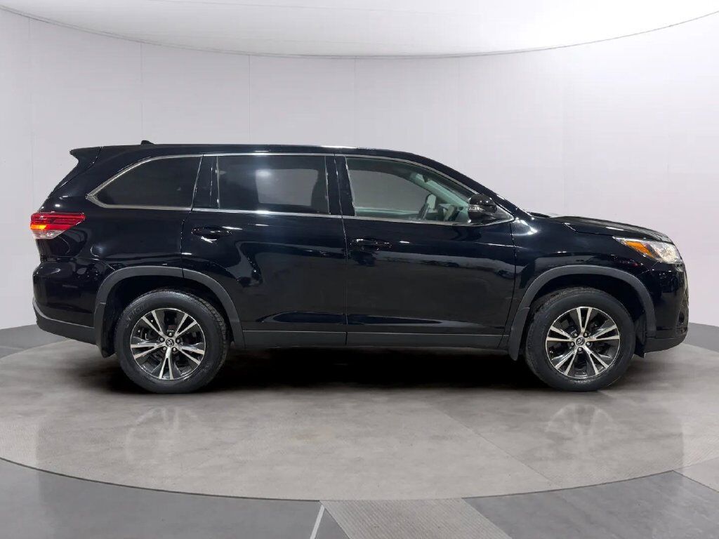 2019 Toyota Highlander LE Plus San Clemente CA