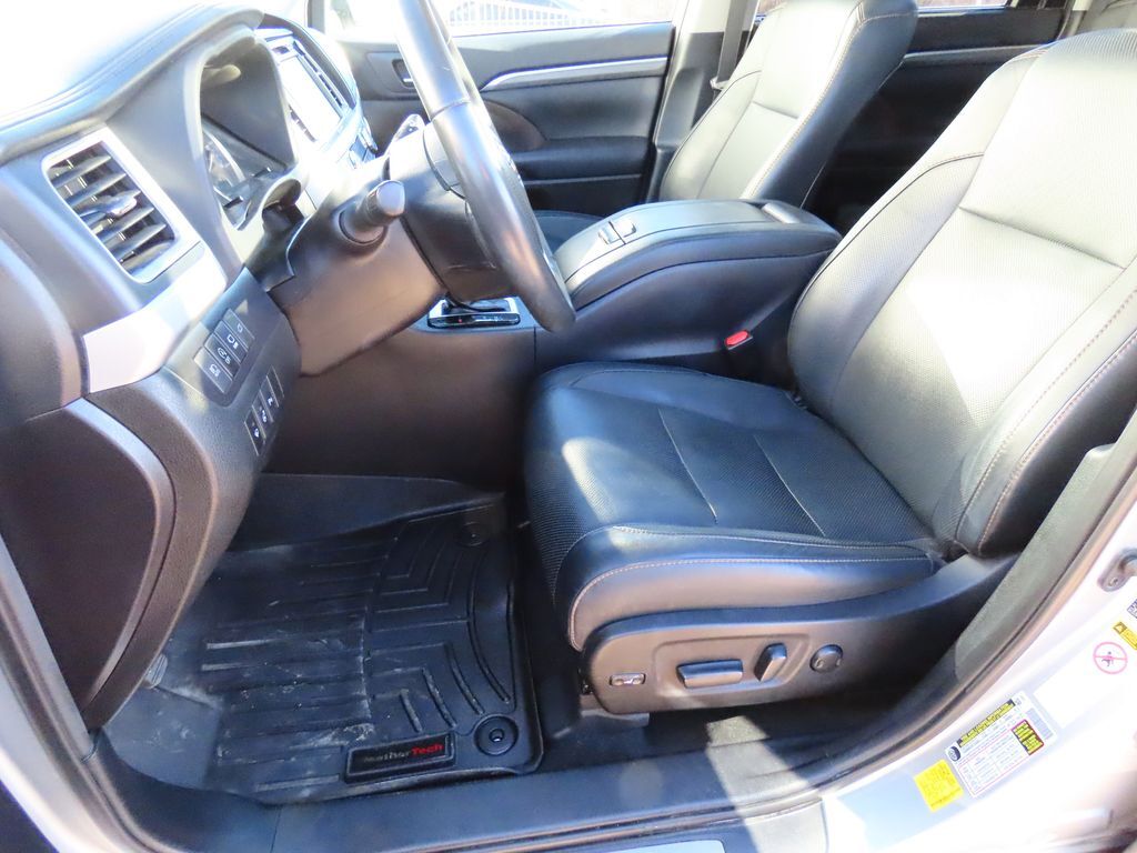 2019 Toyota Highlander Limited Platinum