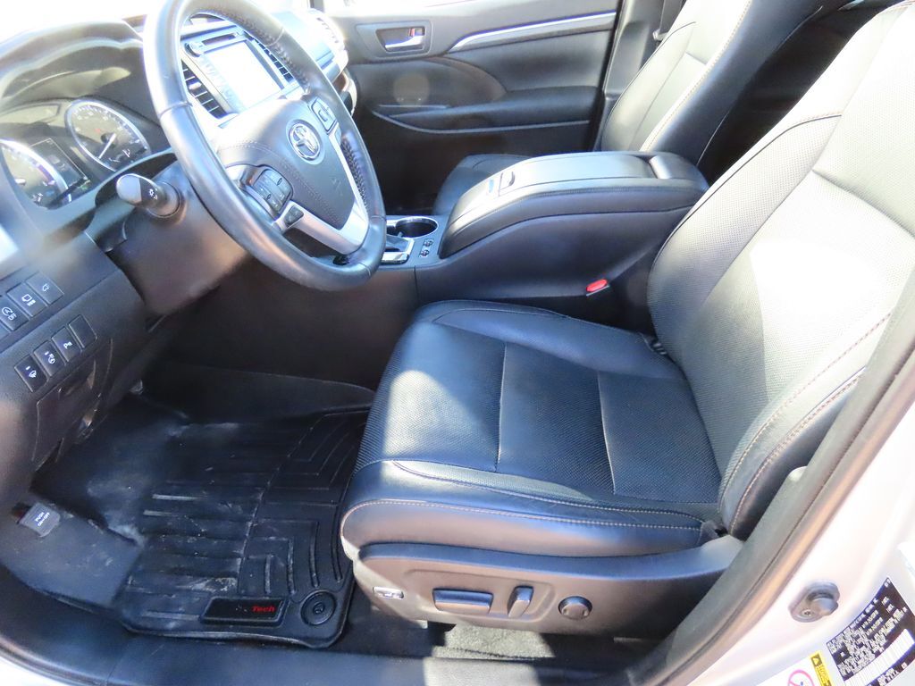 2019 Toyota Highlander Limited Platinum