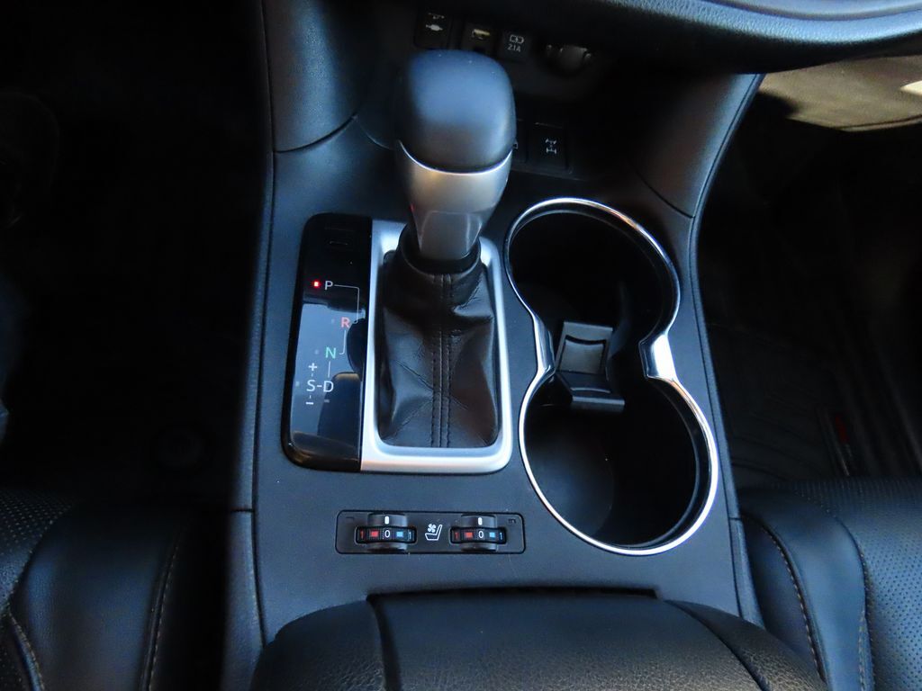 2019 Toyota Highlander Limited Platinum