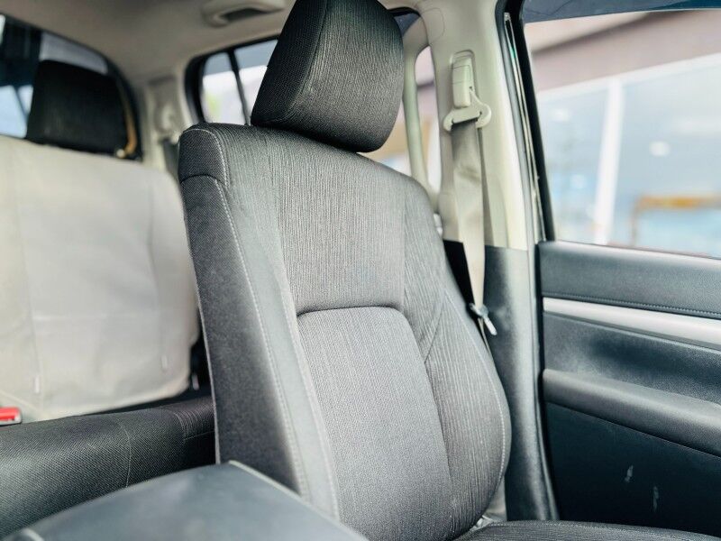 2019 Toyota Hilux SR5 Vaitele 2019 Toyota Hilux SR5 Vaitele