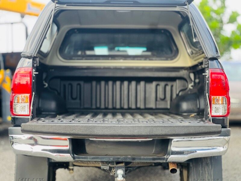 2019 Toyota Hilux SR5 Vaitele 2019 Toyota Hilux SR5 Vaitele