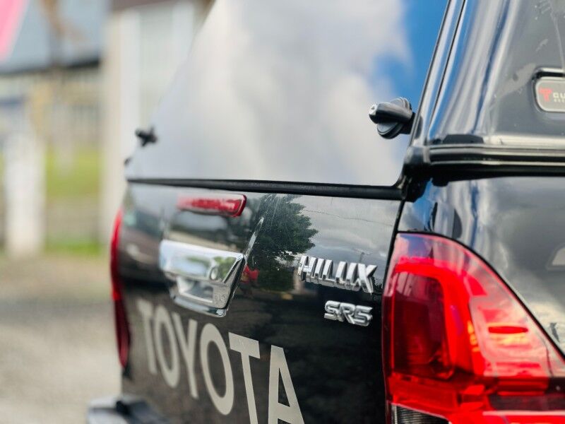 2019 Toyota Hilux SR5 Vaitele 2019 Toyota Hilux SR5 Vaitele