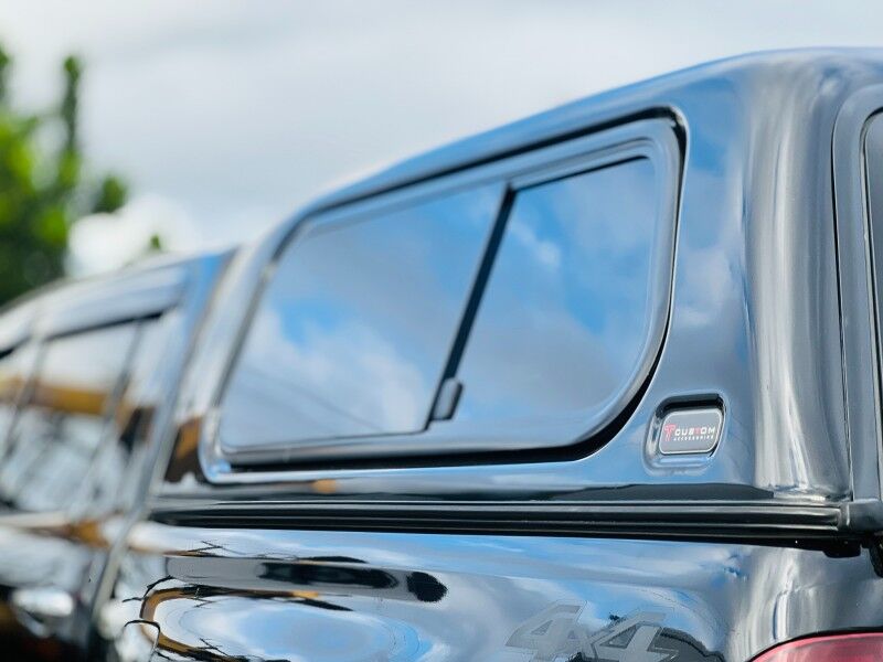 2019 Toyota Hilux SR5 Vaitele 2019 Toyota Hilux SR5 Vaitele