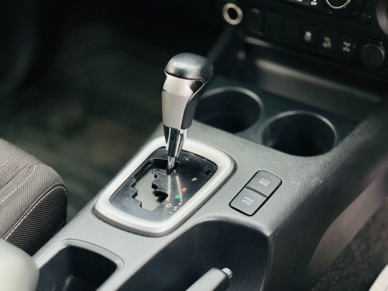 2019 Toyota Hilux SR5 Vaitele 2019 Toyota Hilux SR5 Vaitele
