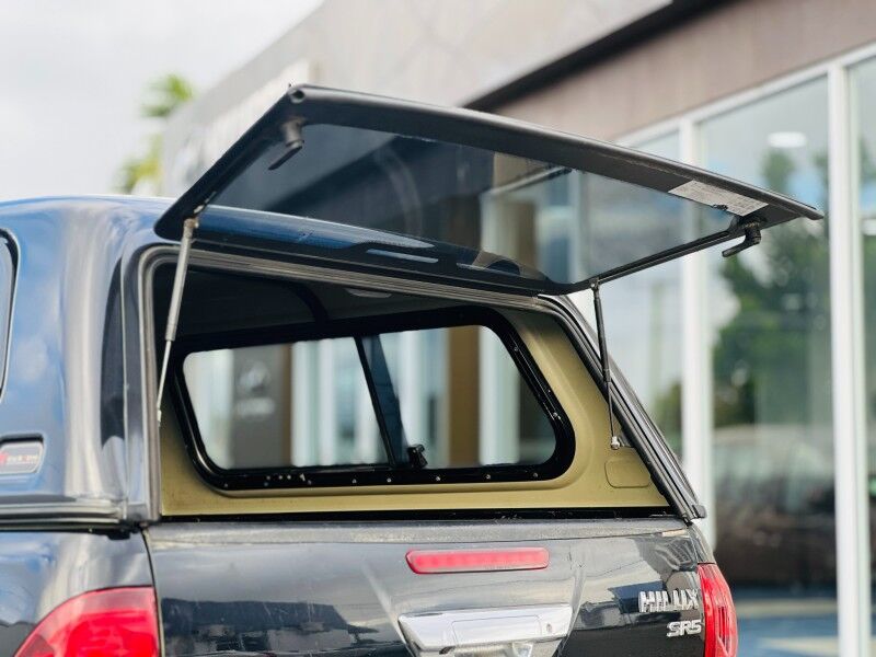 2019 Toyota Hilux SR5 Vaitele 2019 Toyota Hilux SR5 Vaitele