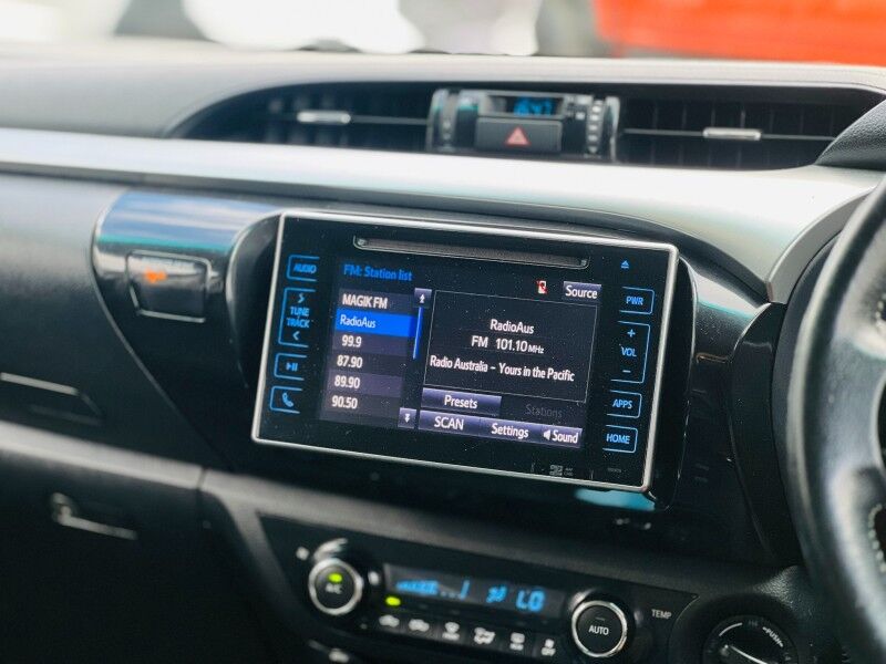 2019 Toyota Hilux SR5 Vaitele 2019 Toyota Hilux SR5 Vaitele