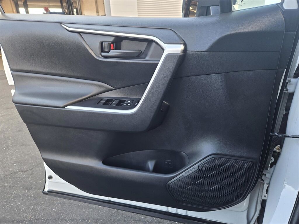 2019 Toyota RAV4 LE Roseville CA