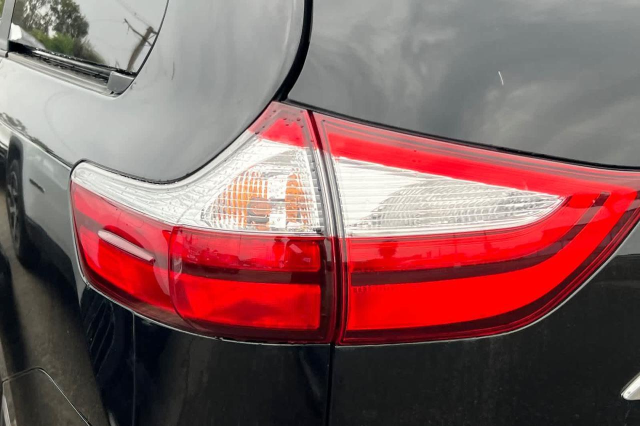 2019 Toyota Sienna Limited Roseville CA