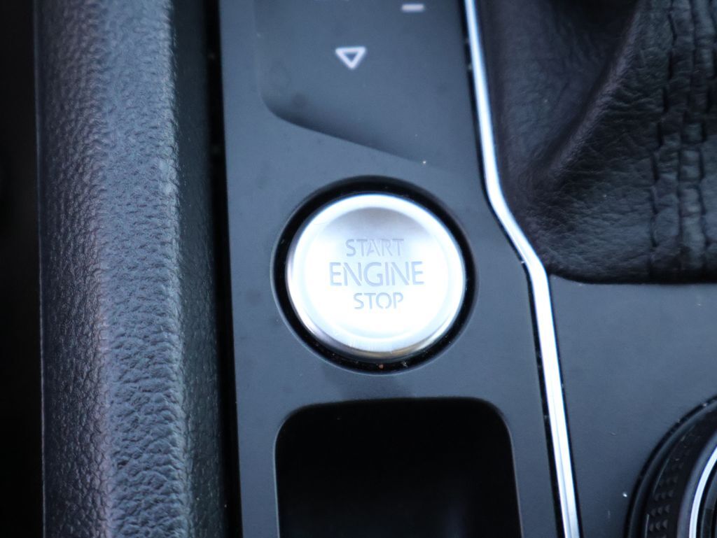 2019 Volkswagen Atlas 3.6L V6 SEL R-Line