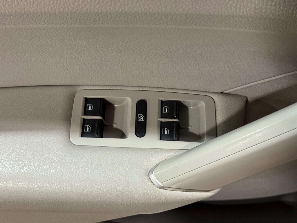 2019 Volkswagen Passat 2.0T SE R-Line San Clemente CA 2019 Volkswagen Passat 2.0T SE R-Line San Clemente CA