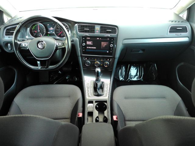 2019 Volkswagen e-Golf SE 2019 Volkswagen e-Golf SE