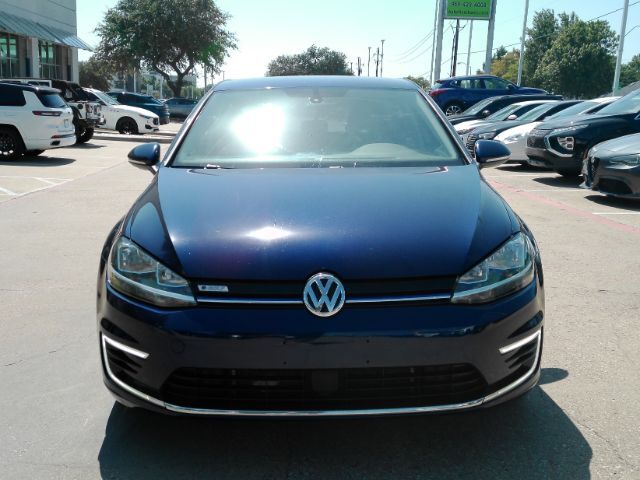 2019 Volkswagen e-Golf SE 2019 Volkswagen e-Golf SE