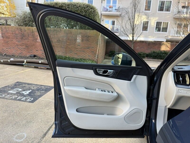 2019 Volvo XC60 T5 Inscription AWD Arlington VA