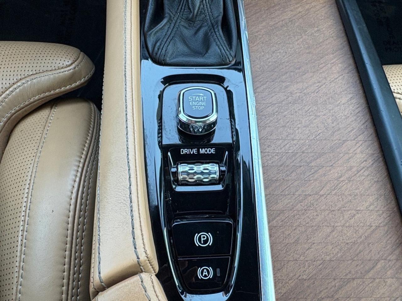 2019 Volvo XC90 Inscription, HEADS-UP DISPLAY, AUTO START/STOP, PANORAMIC MOONROOF, SELECT DRIVE MODES, HEATED & VENTILATED SEATS, HAND FREE LIFTGATE, BLIND SPOT ALERT, LANE KEEPING AID, PRE COLLISION ALERT, LOW MILES, ONLY 1 OWNER, RIDE IN LUXURIOUS STYLE! Virginia Beach VA 2019 Volvo XC90 Inscription, HEADS-UP DISPLAY, AUTO START/STOP, PANORAMIC MOONROOF, SELECT DRIVE MODES, HEATED & VENTILATED SEATS, HAND FREE LIFTGATE, BLIND SPOT ALERT, LANE KEEPING AID, PRE COLLISION ALERT, LOW MILES, ONLY 1 OWNER, RIDE IN LUXURIOUS STYLE! Virginia Beach VA