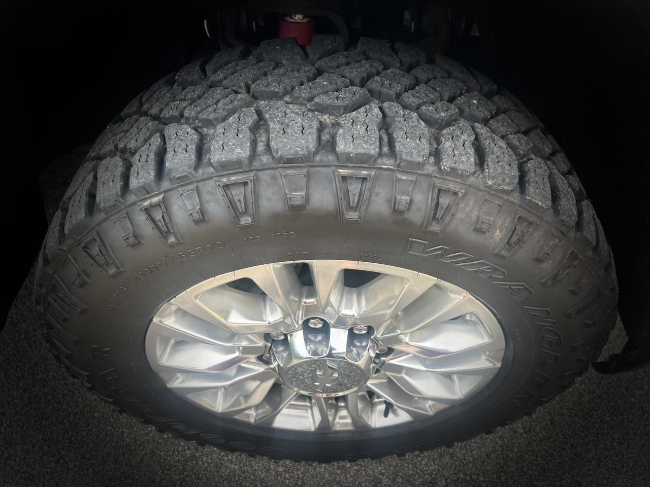 CHEVROLETSILVERADO 2500 CREW CAB 4X414