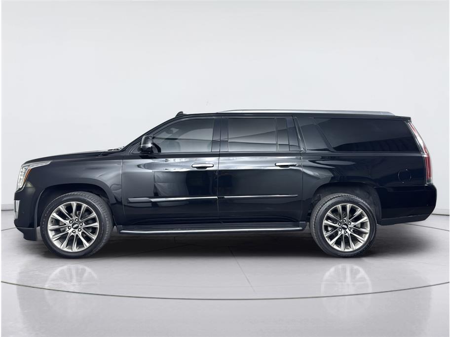 2020 Cadillac Escalade ESV Luxury Sport Utility 4D 2020 Cadillac Escalade ESV Luxury Sport Utility 4D