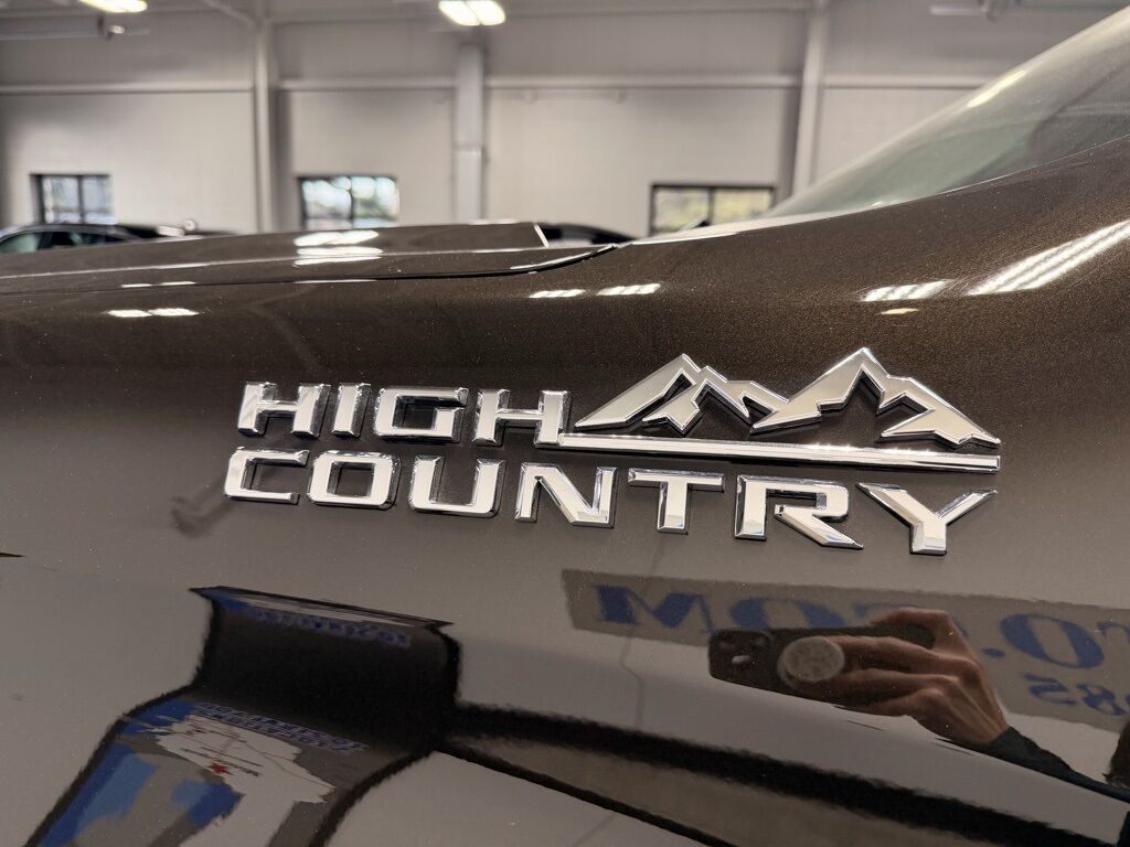 2020 Chevrolet Silverado 1500 4x4 Crew Cab High Country Minocqua WI 2020 Chevrolet Silverado 1500 4x4 Crew Cab High Country Minocqua WI