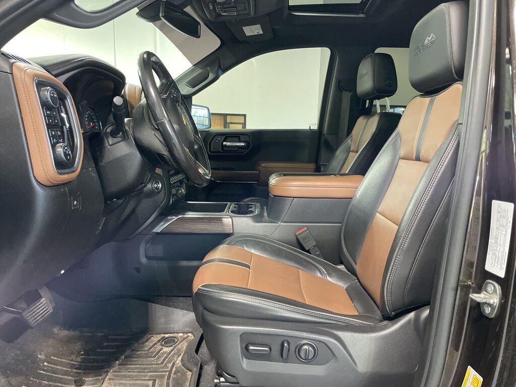 2020 Chevrolet Silverado 1500 4x4 Crew Cab High Country Minocqua WI 2020 Chevrolet Silverado 1500 4x4 Crew Cab High Country Minocqua WI