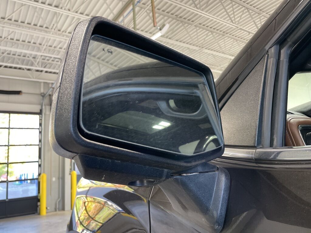 2020 Chevrolet Silverado 1500 4x4 Crew Cab High Country Minocqua WI 2020 Chevrolet Silverado 1500 4x4 Crew Cab High Country Minocqua WI