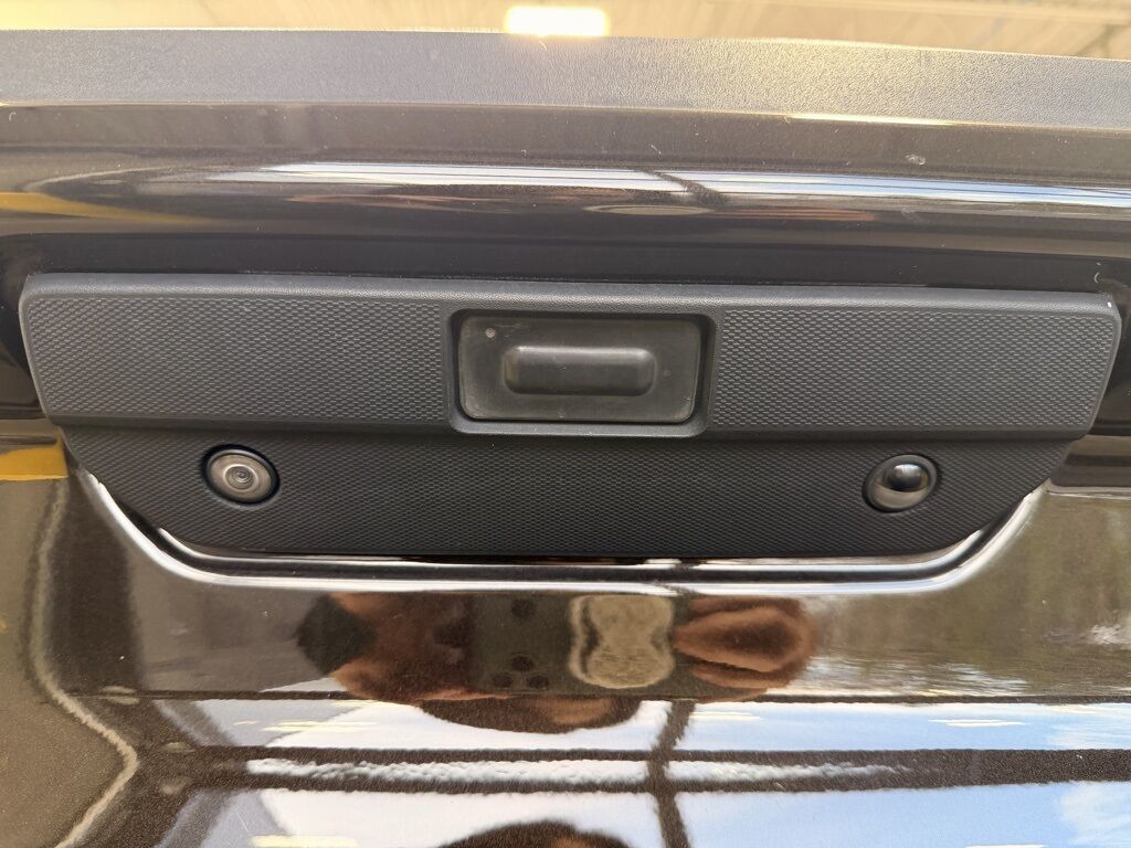 2020 Chevrolet Silverado 1500 4x4 Crew Cab High Country Minocqua WI 2020 Chevrolet Silverado 1500 4x4 Crew Cab High Country Minocqua WI