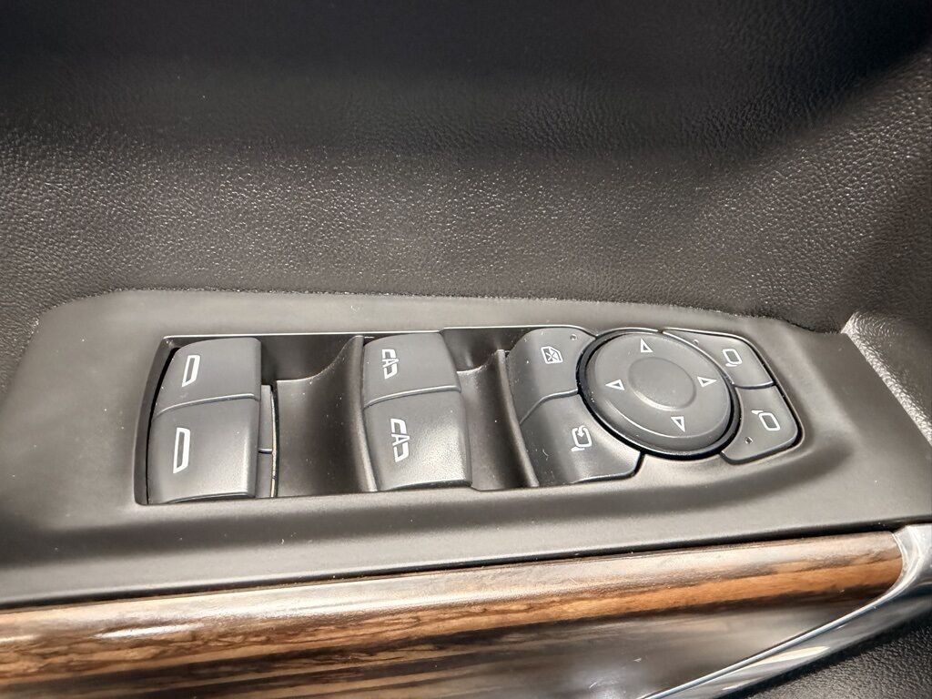 2020 Chevrolet Silverado 1500 4x4 Crew Cab High Country Minocqua WI 2020 Chevrolet Silverado 1500 4x4 Crew Cab High Country Minocqua WI