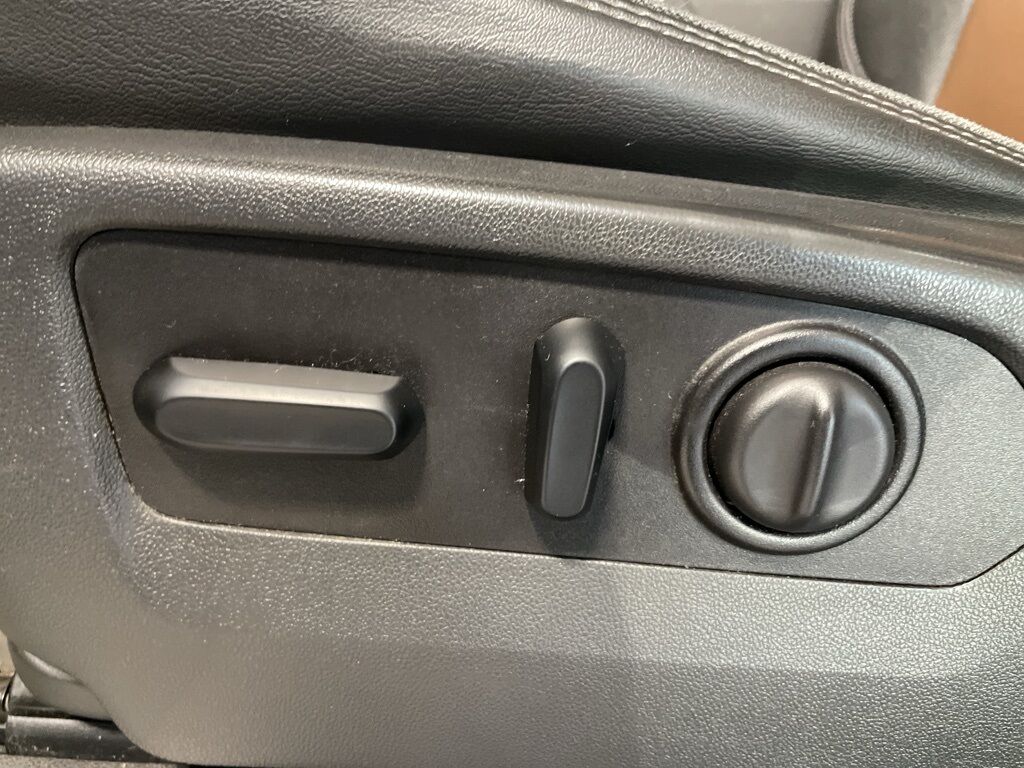 2020 Chevrolet Silverado 1500 4x4 Crew Cab High Country Minocqua WI 2020 Chevrolet Silverado 1500 4x4 Crew Cab High Country Minocqua WI